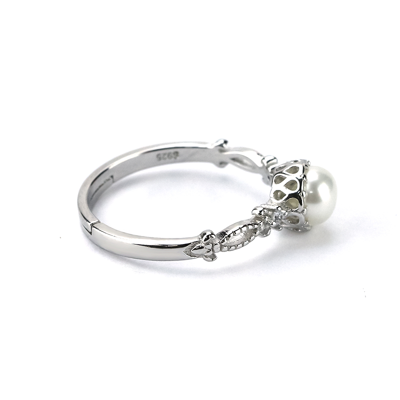 Silver Pearl Ring