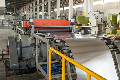 aerosol can tin cutting aerosol can tin cutting