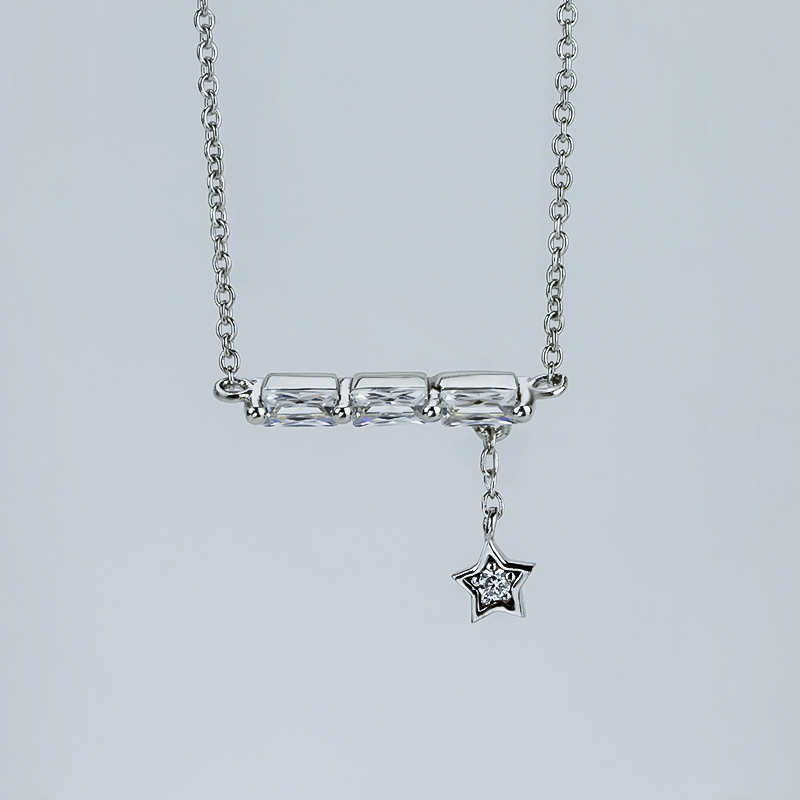 White gold plating pendent necklace White gold plating pendent necklace