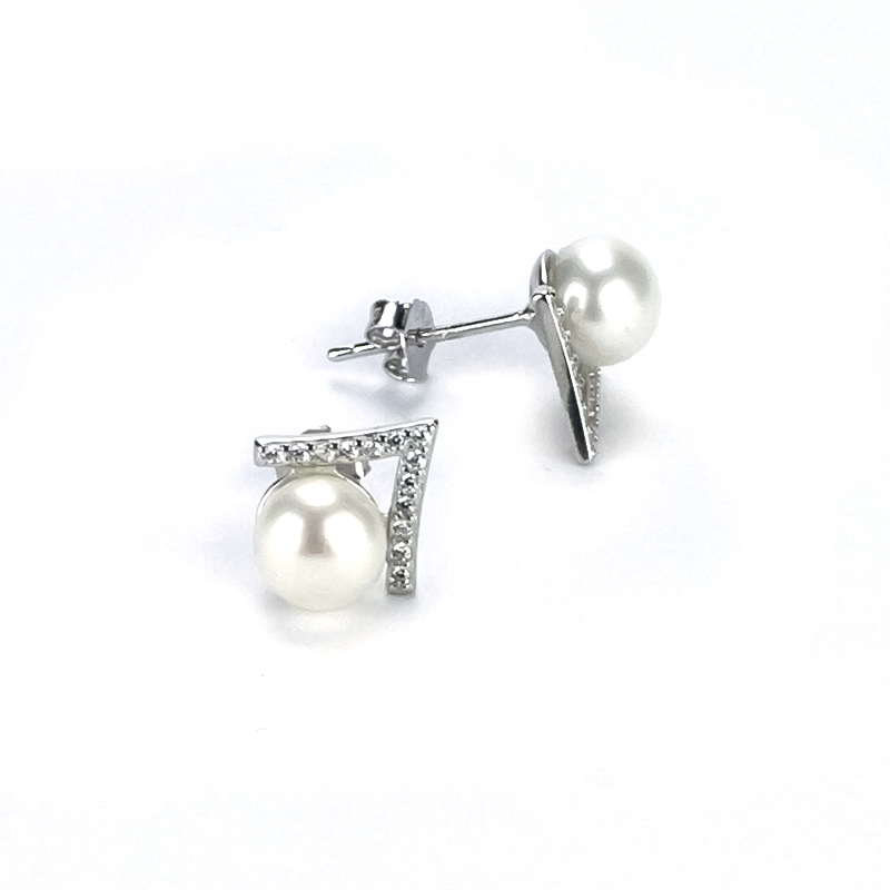 Freshwater Pearl Earring