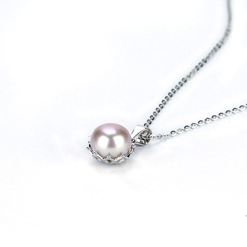 Pearl Pendant Necklace