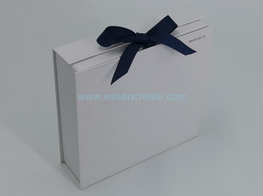 Folding White Cardboard Box Folding White Cardboard Box