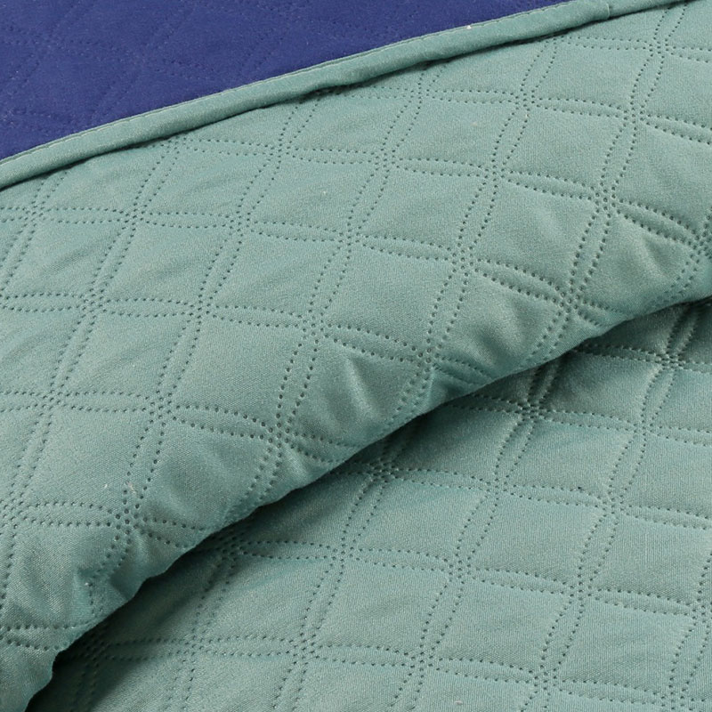 green navy pinsonic quilt