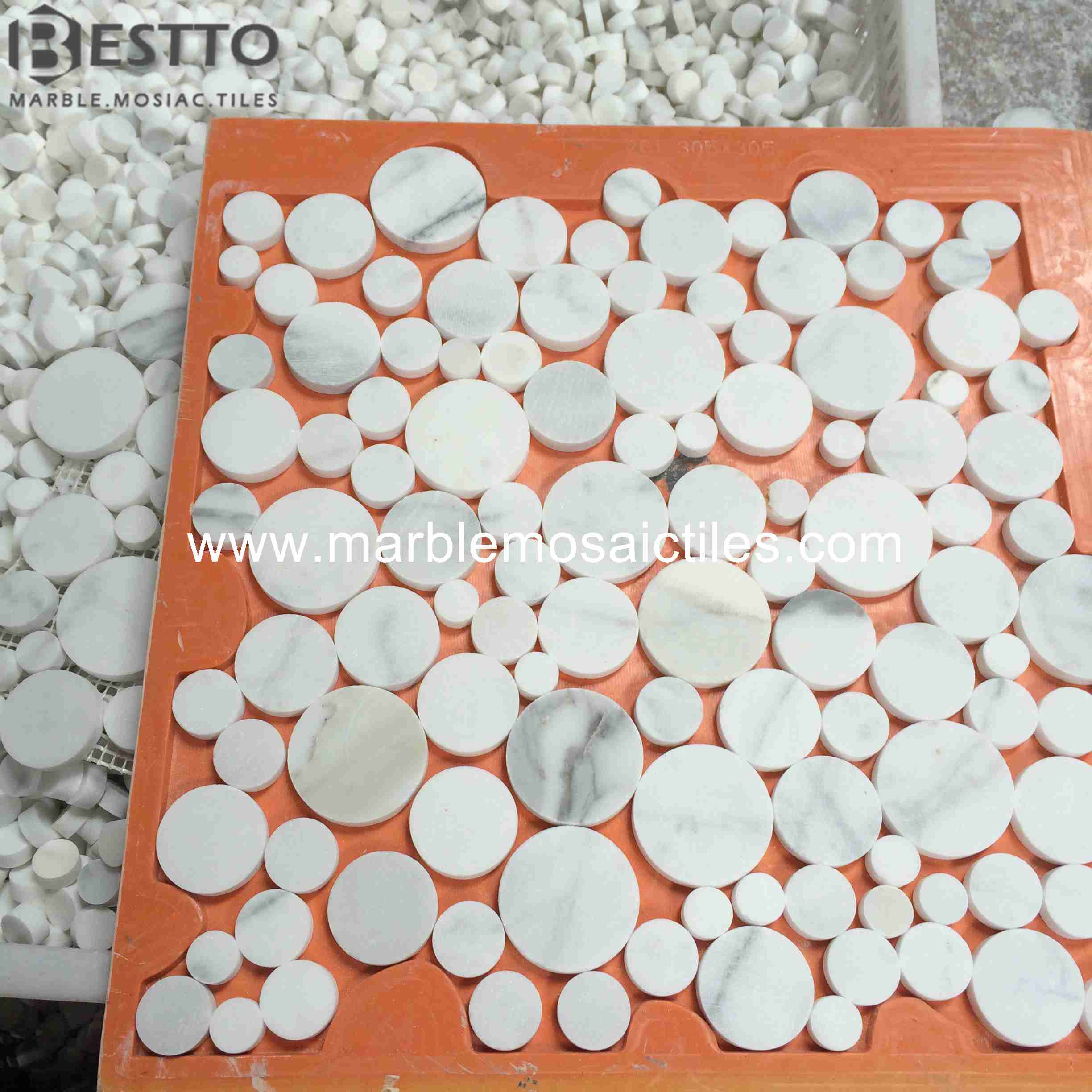 Calacatta Penny Round Mosaic Tile