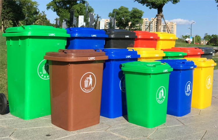 Sanitation classified trash cans Sanitation classified trash cans