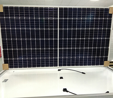 Half cut solar panel