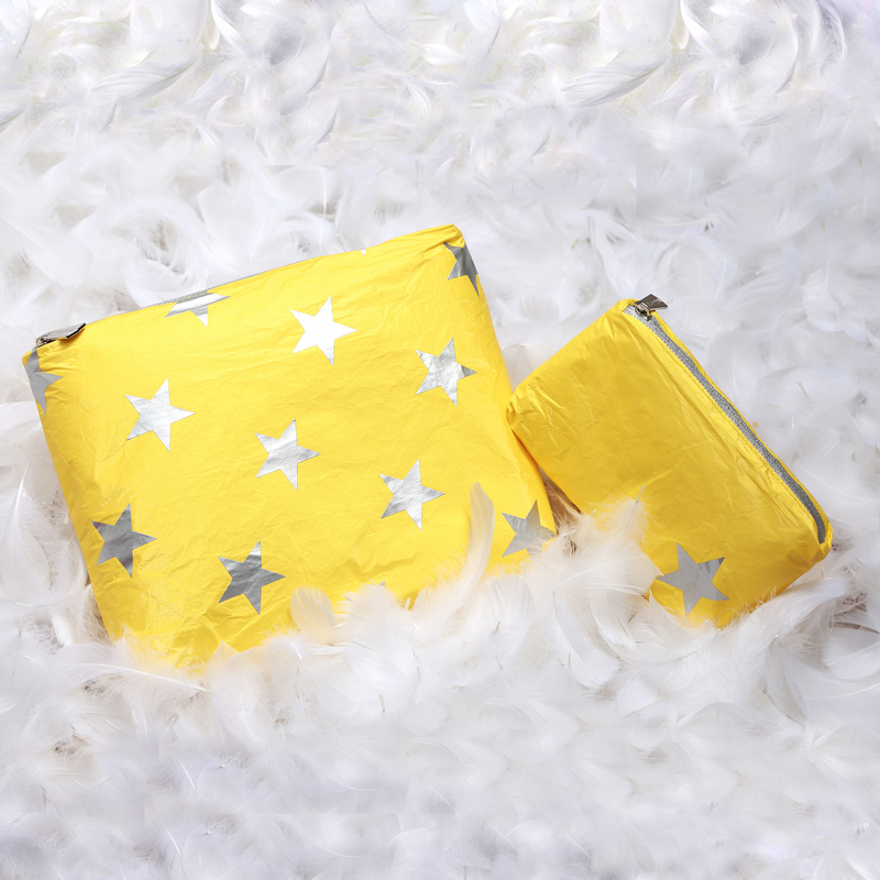 lightweightt Travel Toiletry Bag made of Tyvek lightweightt Travel Toiletry Bag made of Tyvek