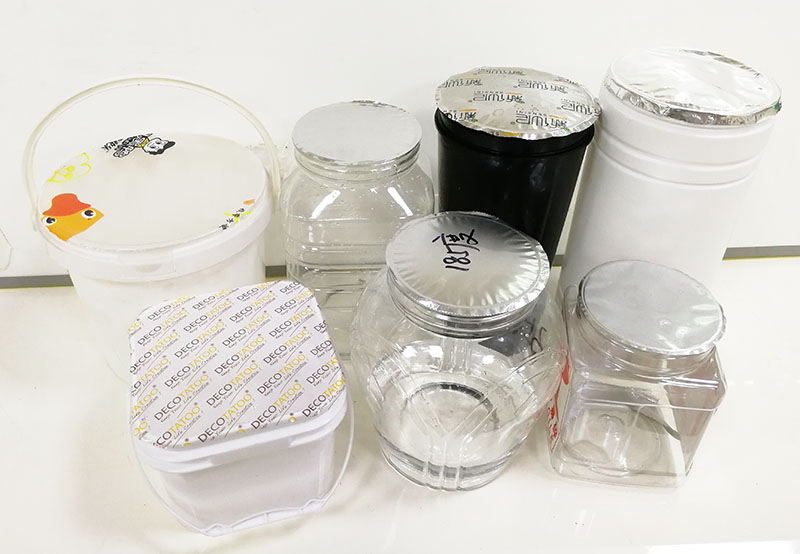 Automatic plastic PET jar top heat sealing machine