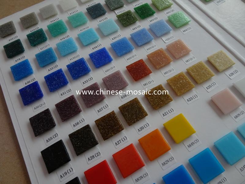 glass mosaic tile with dot