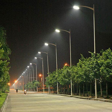 dusk to dowm solar LED street light 