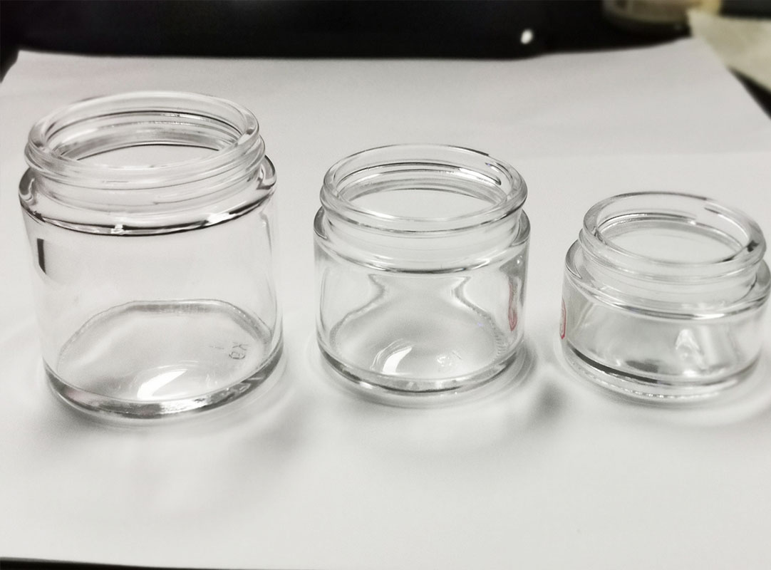 30g Clear glass straight sided jars