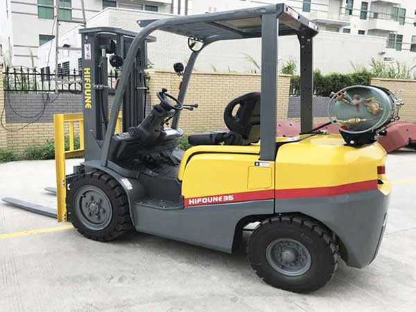 nissan gas forklift