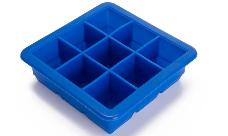 Ice Cube Tray With Lid