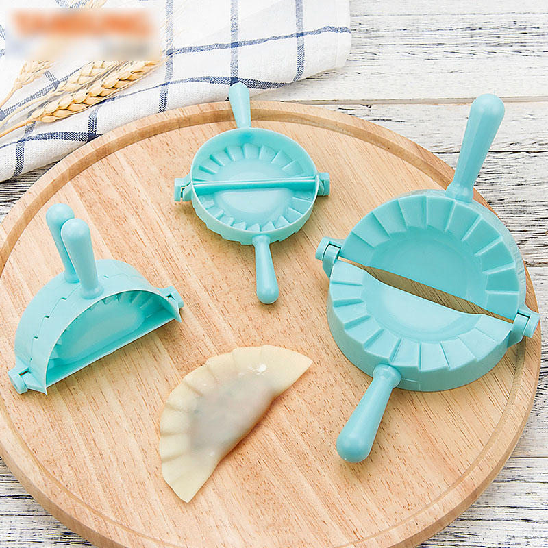 Manual plastic dumpling maker mold and cutter set with multiple cutter for dumplings Manual plastic dumpling maker mold and cutter set with multiple cutter for dumplings