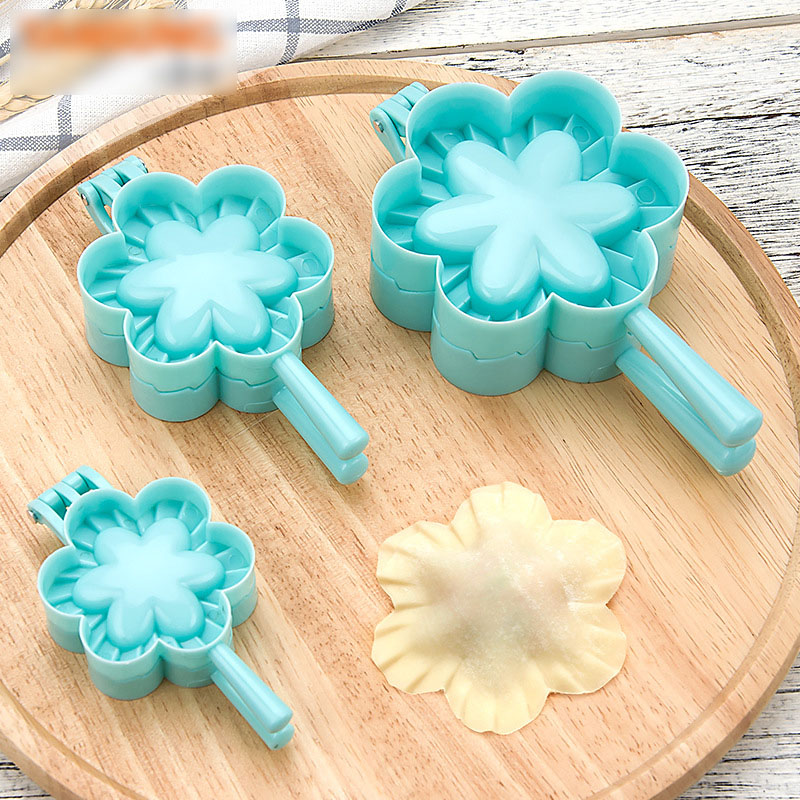 Manual plastic dumpling maker mold and cutter set with multiple cutter for dumplings Manual plastic dumpling maker mold and cutter set with multiple cutter for dumplings