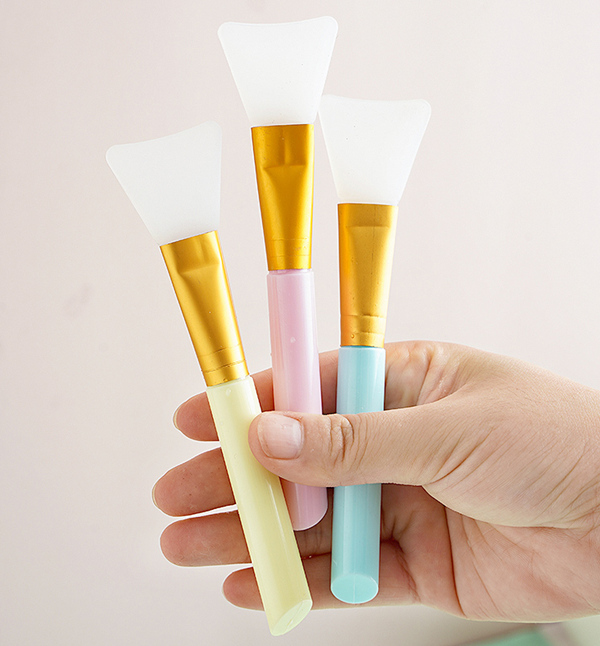 Silicone mask brush set