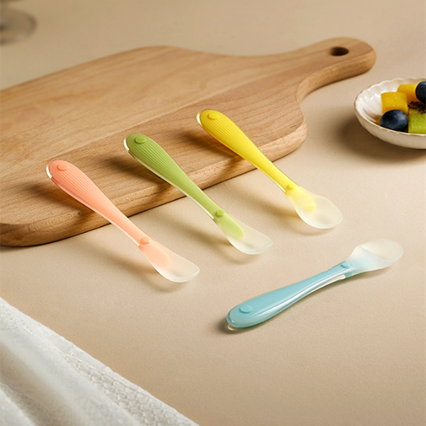 Baby silicone spoon