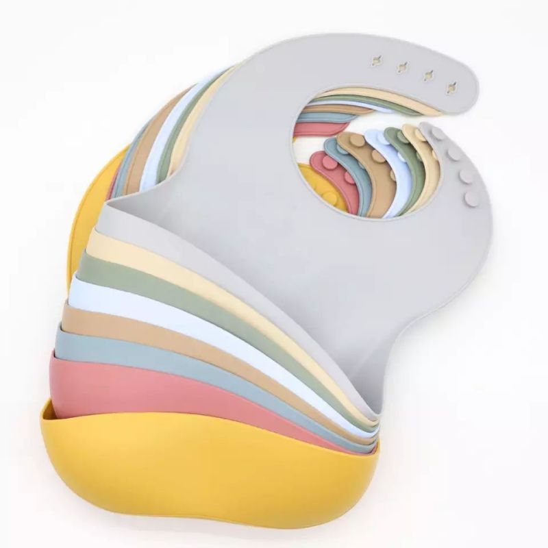 Adjustable bib
