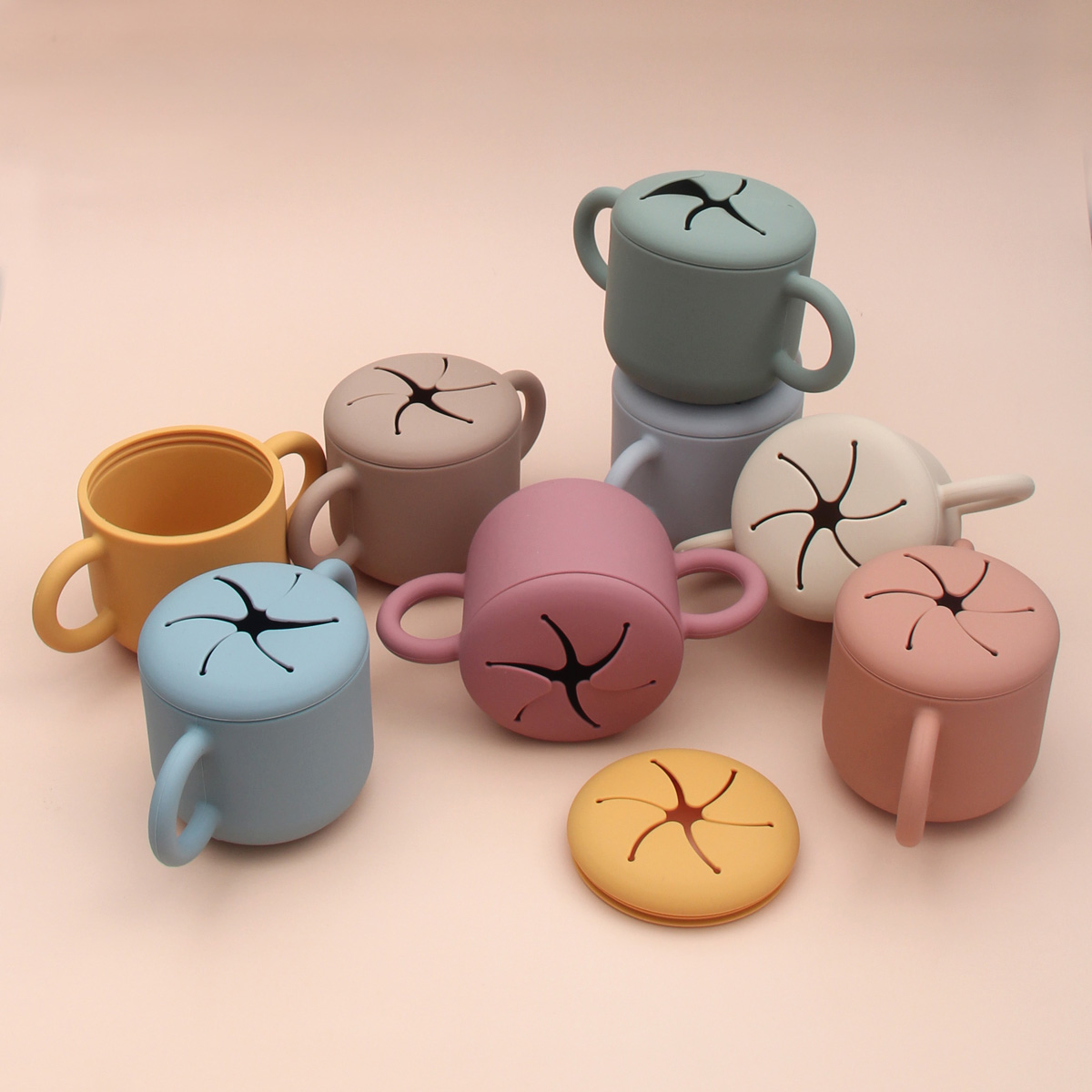 Toddler drinking cup for children