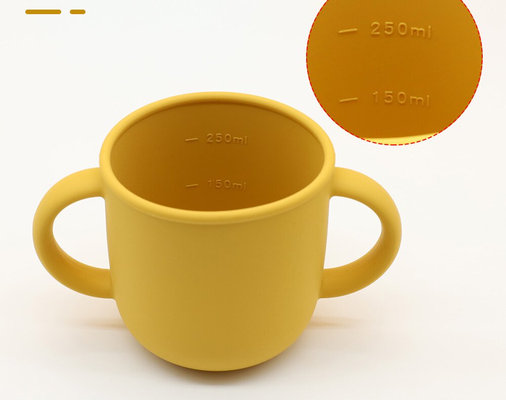 Large capacity water cup