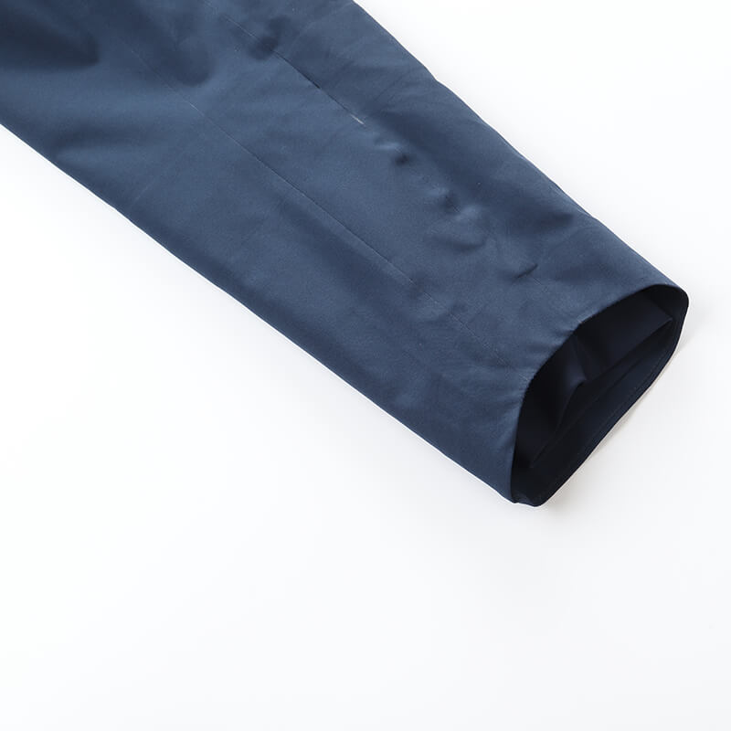 Lightweight waterproof windbreaker Lightweight waterproof windbreaker