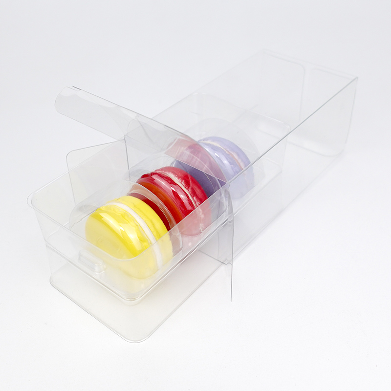 3 macarons clear box