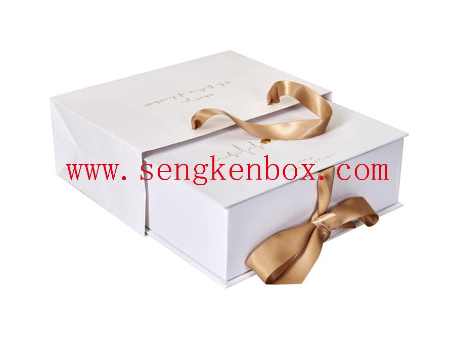 Push-Pull Foldable And Contracted Cardboard Box Push-Pull Foldable And Contracted Cardboard Box