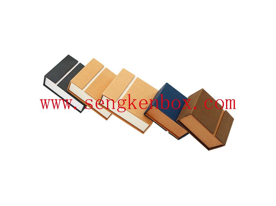 Magnetic Clamshell Simple Ring Necklace Gift Box Magnetic Clamshell Simple Ring Necklace Gift Box