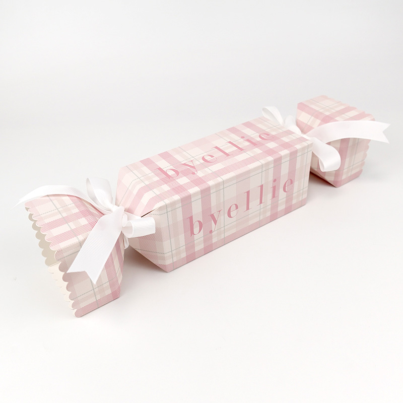 Christmas cracker boxes with ribbons