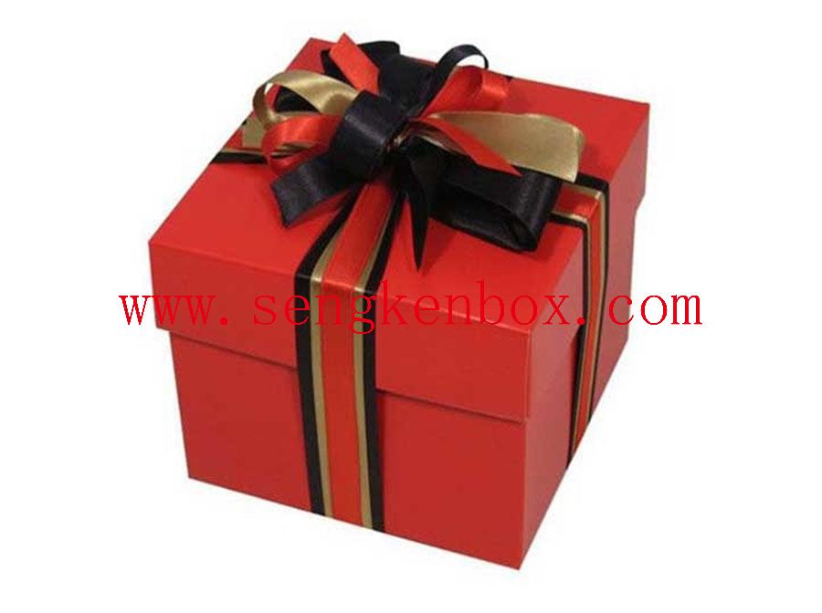 Gift Paper Box With Ribbon Bow Gift Paper Box With Ribbon Bow