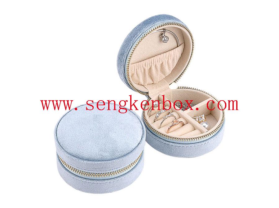 Earing Small Leather Box