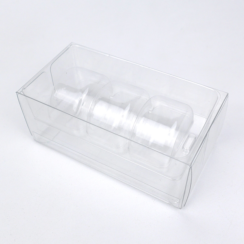 3 macarons clear box