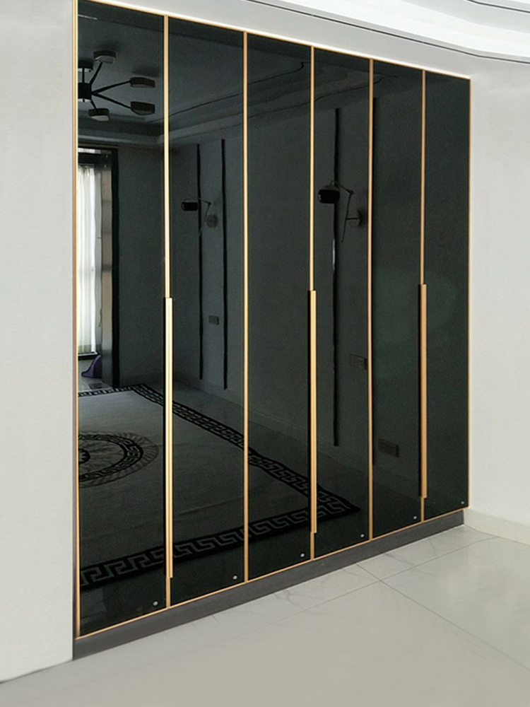 Black Glass Door Wardrobe