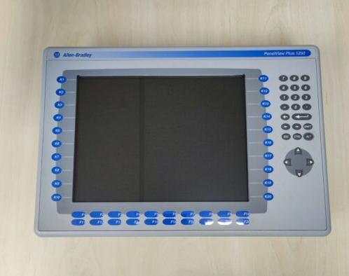 ALLEN BRADLEY 2711P-K12C15D2