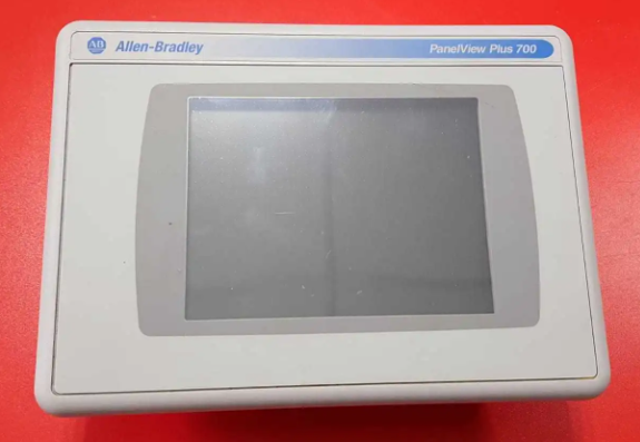 ALLEN BRADLEY 2711P-T7C4D7