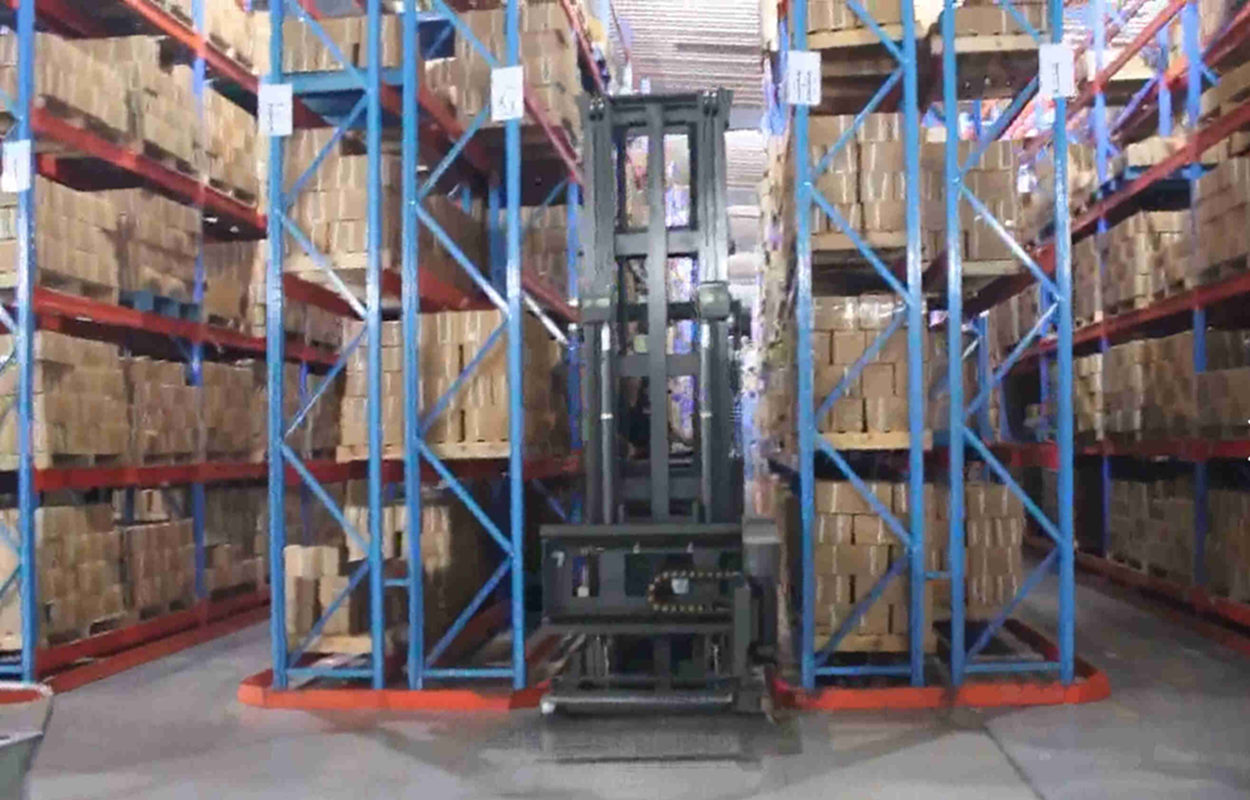 Application of 3 Way Pallet Stacker 