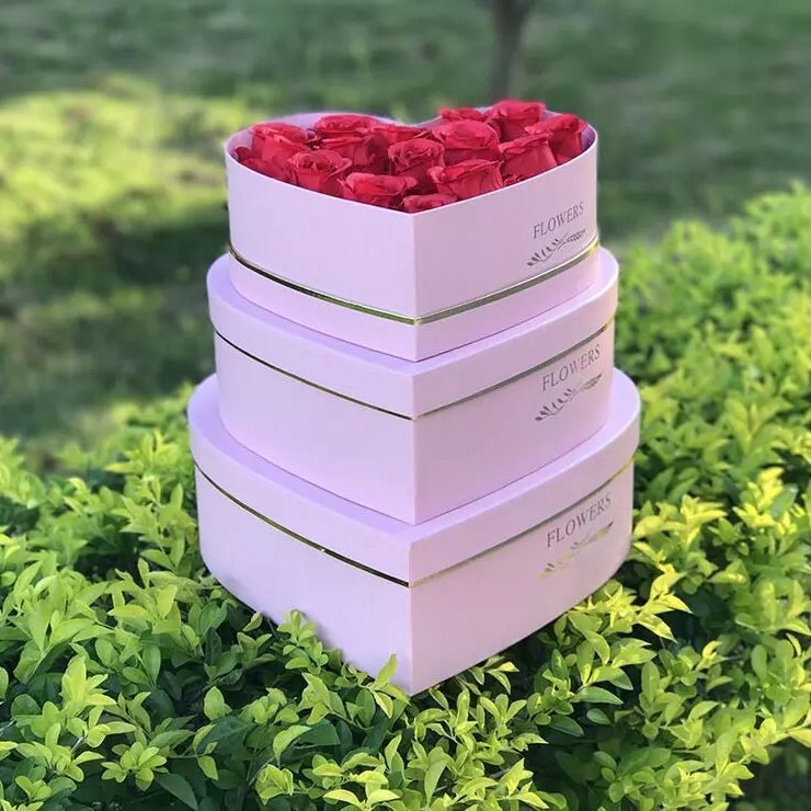 Custom High-Quality Heart Shape Boxes for Bouquets Flower Custom High-Quality Heart Shape Boxes for Bouquets Flower