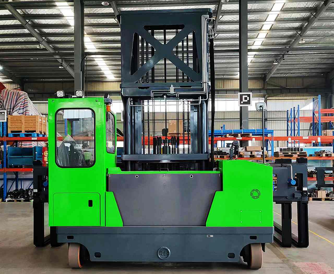 Application of Seated type multi-directional reach truck