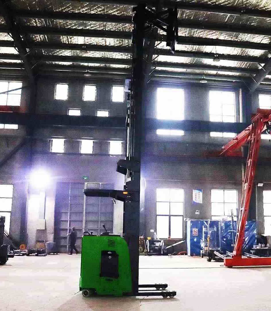 Application of Stand On Type Double Deep Reach Truck Application of Stand On Type Double Deep Reach Truck