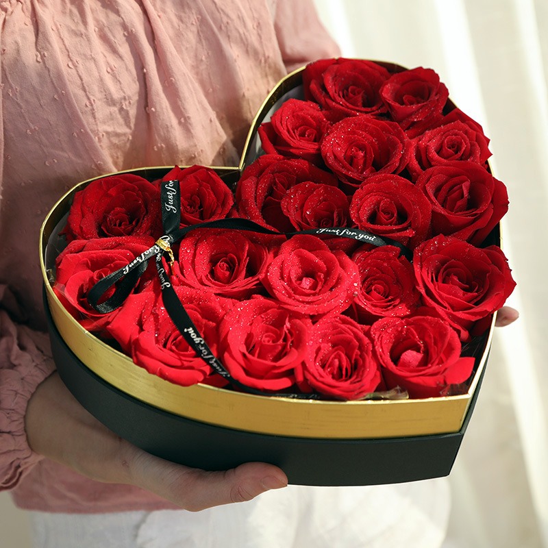 Custom Heart Shaped Boxes for Roses Romantic Present Gift Custom Heart Shaped Boxes for Roses Romantic Present Gift