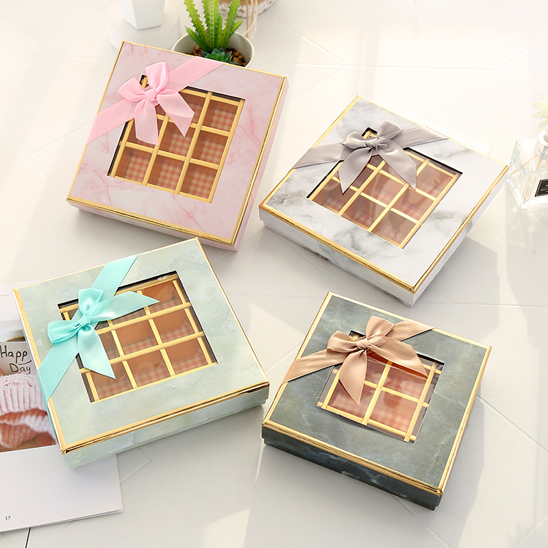 Valentine's Day Square Clear Top Chocolate Box with Paper Compartment Valentine's Day Square Clear Top Chocolate Box with Paper Compartment