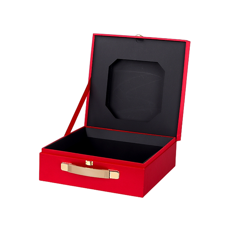 New style packaging paper cardboard suitcase gift box with metal lock and handle New style packaging paper cardboard suitcase gift box with metal lock and handle