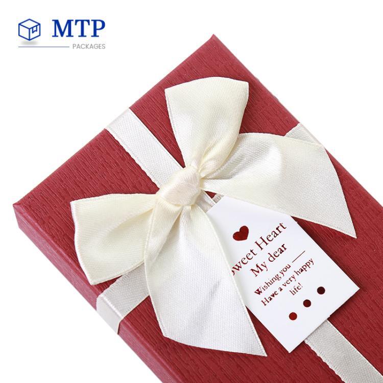 Custom Packaging Cover and Cardboard Gift Box Custom Packaging Cover and Cardboard Gift Box