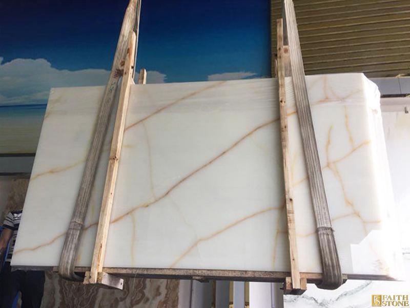 Gold Veins White Crystal Onyx Marble Slab Gold Veins White Crystal Onyx Marble Slab