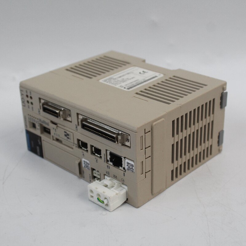 PMC-U-MP330S1C000 YASKAWA PMC-U-MP330S1C000