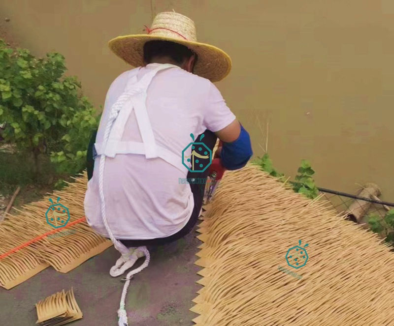 Just use simple power tools to fix aluminum thatch roof to your lodge with screws or staples Just use simple power tools to fix aluminum thatch roof to your lodge with screws or staples