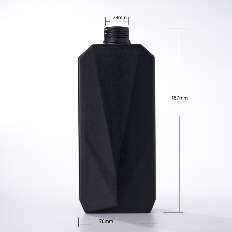 wholesale custom black 500ml empty HDPE Plastic frosted water spray mist bottle for household