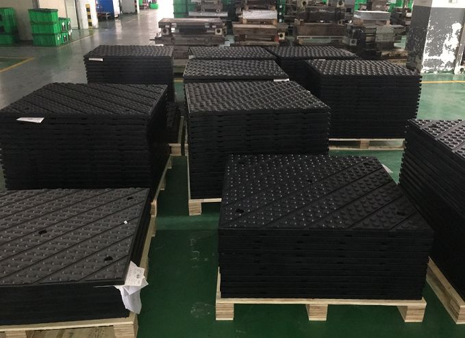 Rubber Flooring Mats Racecourse Rubber Flooring Mats Racecourse