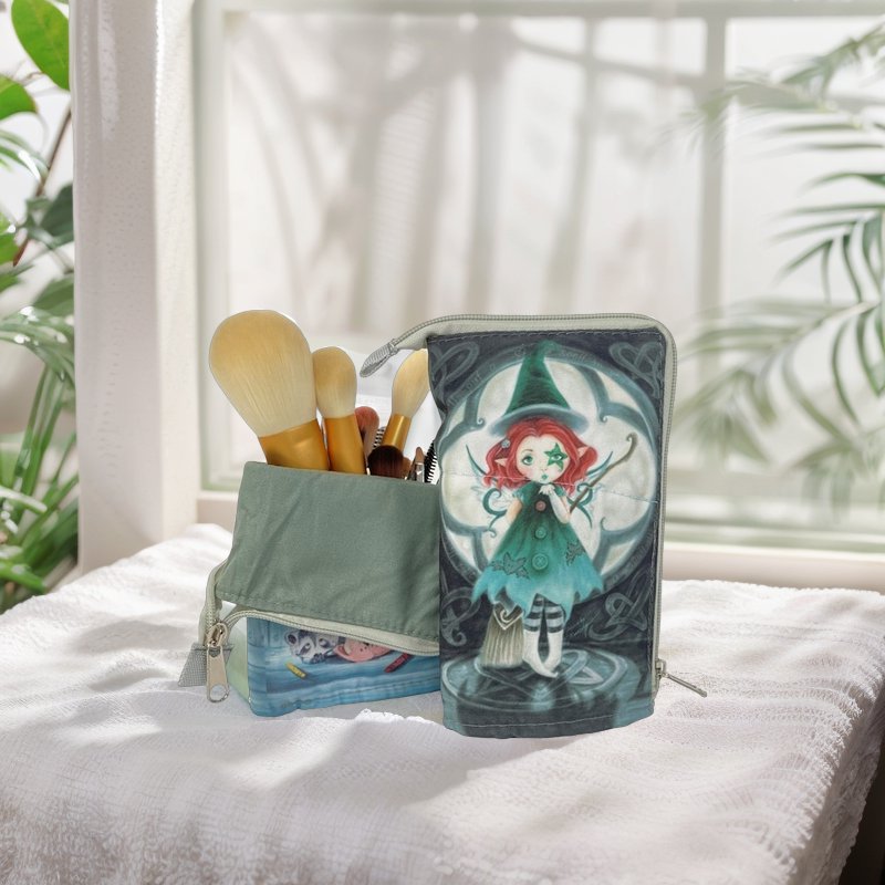 Multi-Functional Makeup And Brush Bag Multi-Functional Makeup And Brush Bag