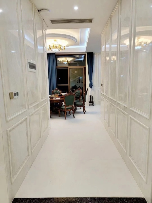 Milan White Marble walls